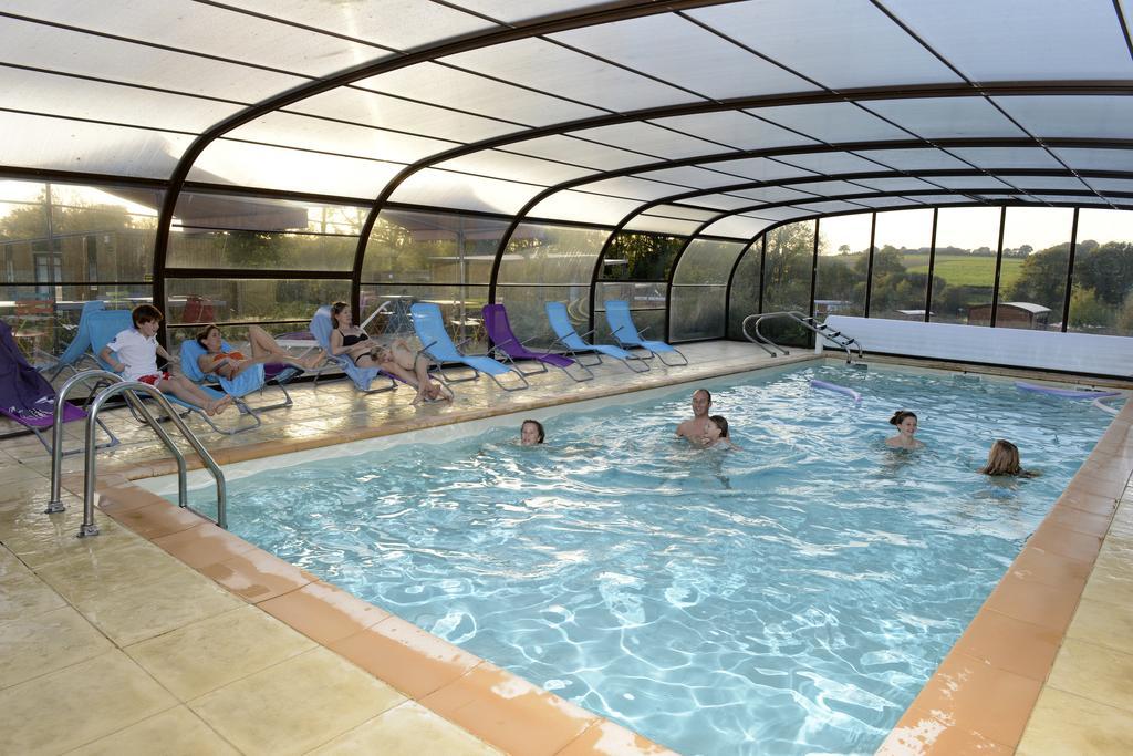 Les Roulottes&Cottages du Moulin Chenillé-Changé Extérieur photo