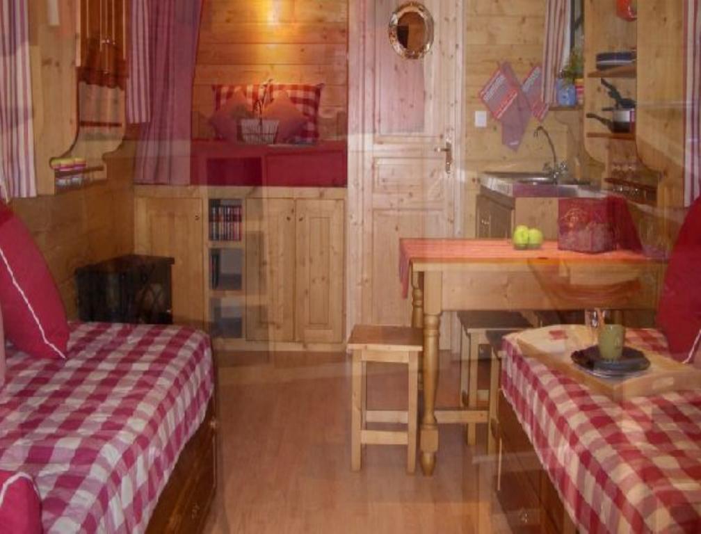 Les Roulottes&Cottages du Moulin Chenillé-Changé Chambre photo