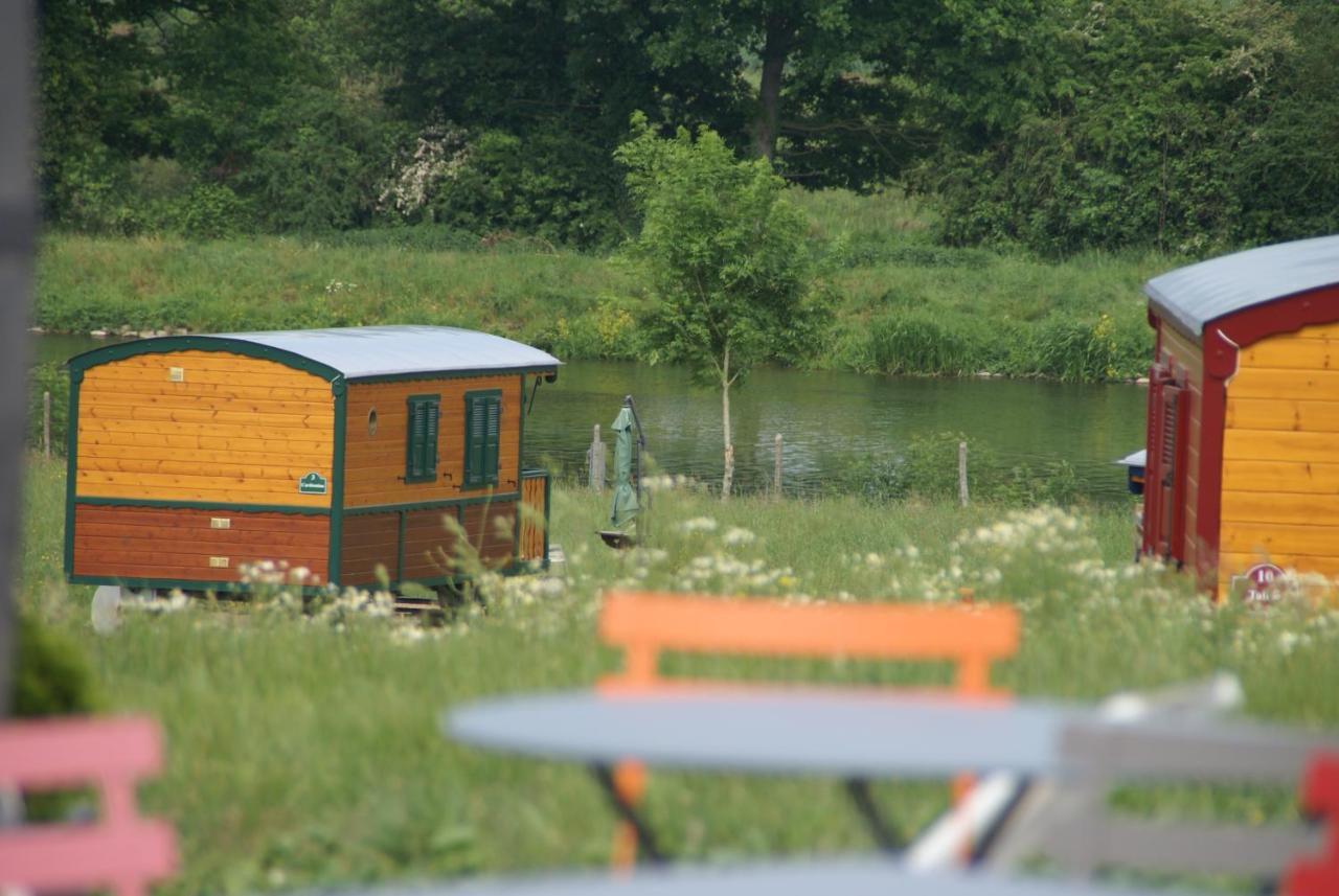 Les Roulottes&Cottages du Moulin Chenillé-Changé Extérieur photo