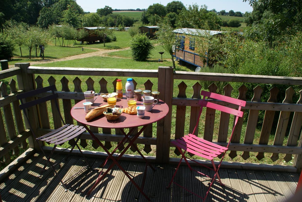 Les Roulottes&Cottages du Moulin Chenillé-Changé Extérieur photo
